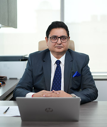  Vikash Khanna 